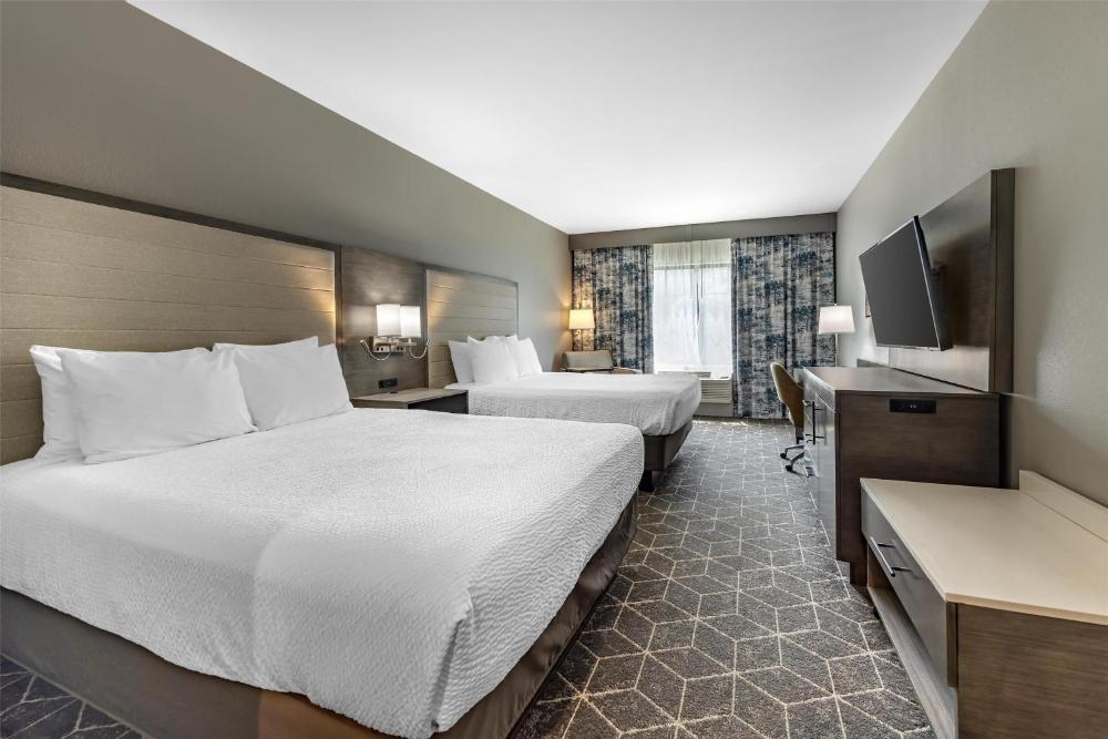 Queen Room with Two Queen Beds - Non-Smoking interior